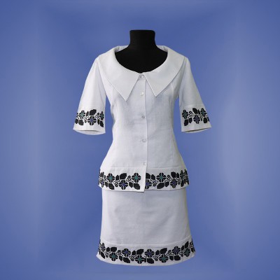 Embroidered costume "Borshchiv"